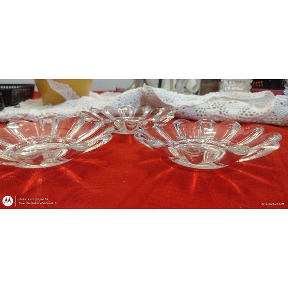 3 PCs Glass Flower Shaped Dish 12 Petals Trinket Bowl Candle Drip Dish - Picture 2 of 6